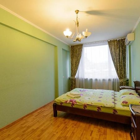 Апартаменти 3-Кімнатні М. Золоті Ворота Kiev Extérieur photo